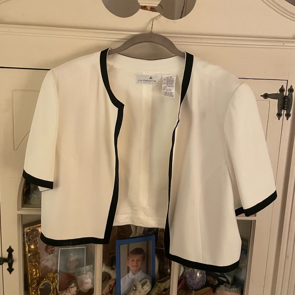 Liz Claiborne Cream and Black Open Front Jacket